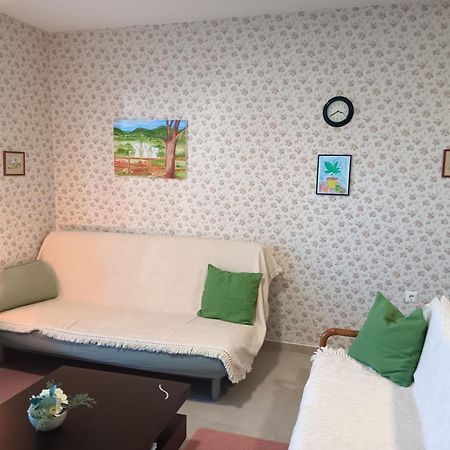 Elato Apartment Флорина Екстериор снимка