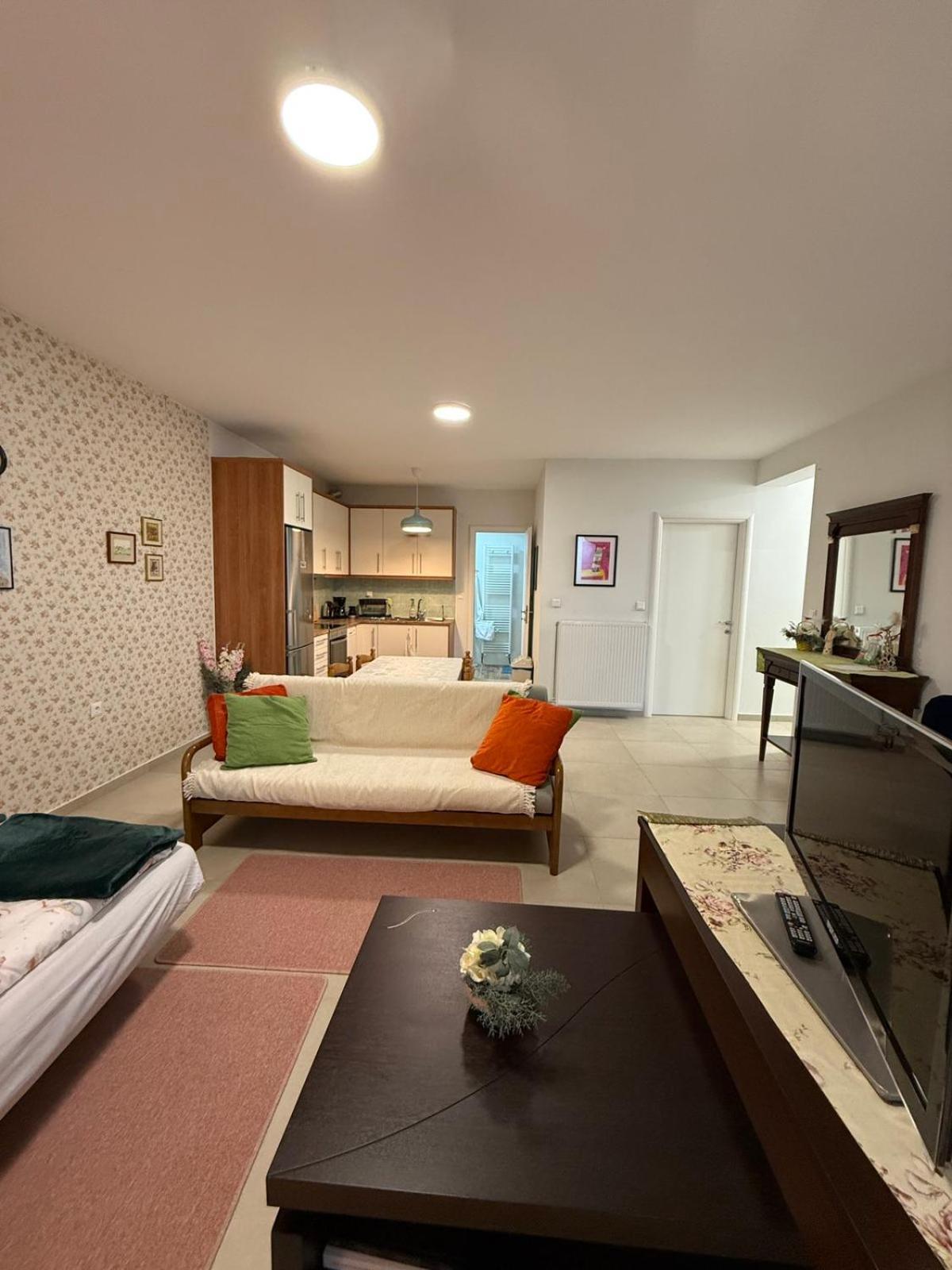 Elato Apartment Флорина Екстериор снимка
