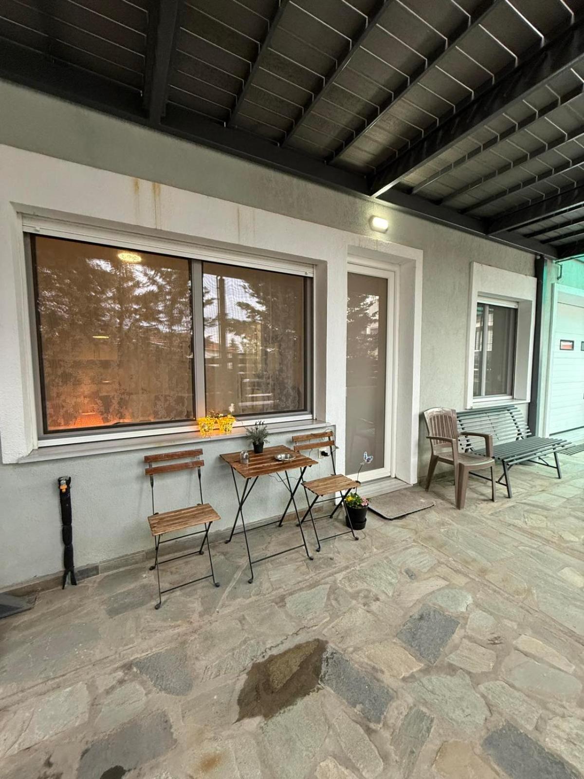 Elato Apartment Флорина Екстериор снимка